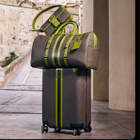 MICHAEL KORS TRAVEL SET Stripe Signature Logo Suitcase and Weekender - Picture 1 of 16